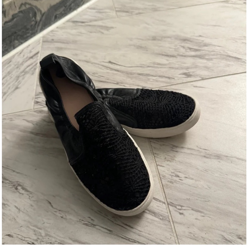 Woman’s shoes